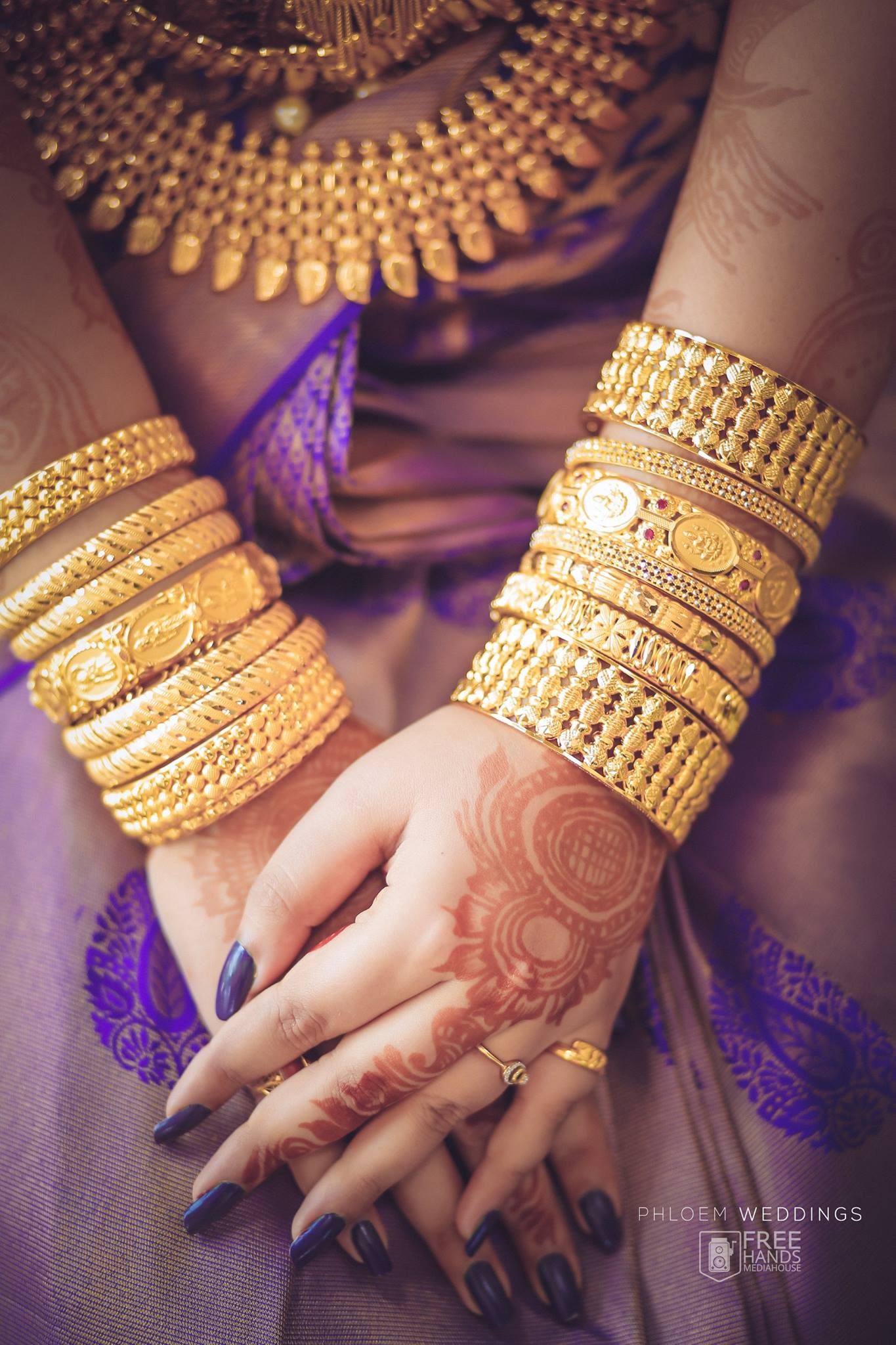 Bridal Bangles Gold In Hand