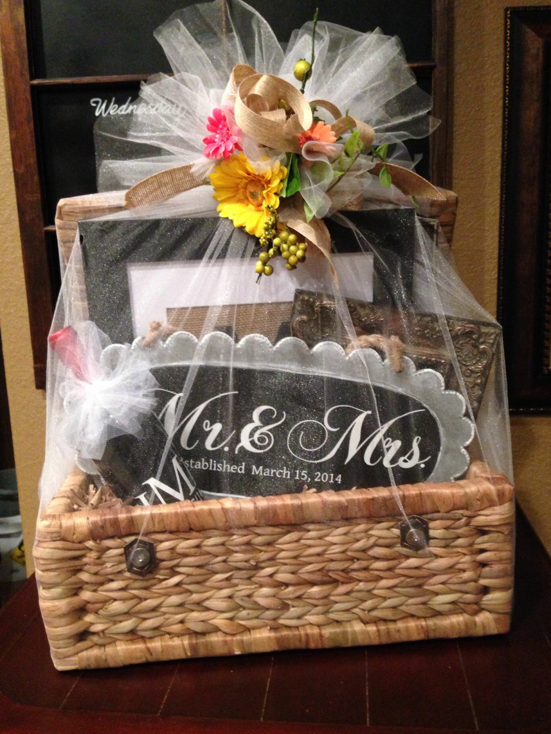 Bridal Homemade Wedding Gift Basket Ideas