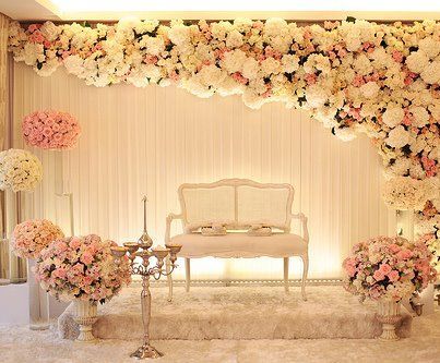 Classic Theme Wedding Stage Decoration Ideas