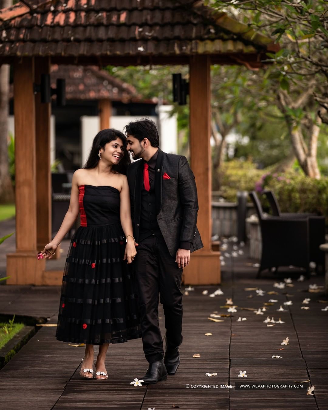 Couple Pre Wedding Dress Ideas